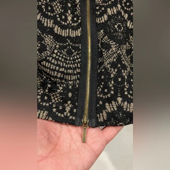 Melissa Page black and gold shimmery pencil skirt - Picture 5 of 6